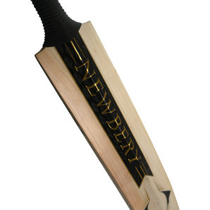 Newbery Navarone Player Bat Junior