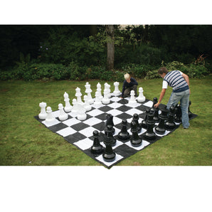 Giant Chess